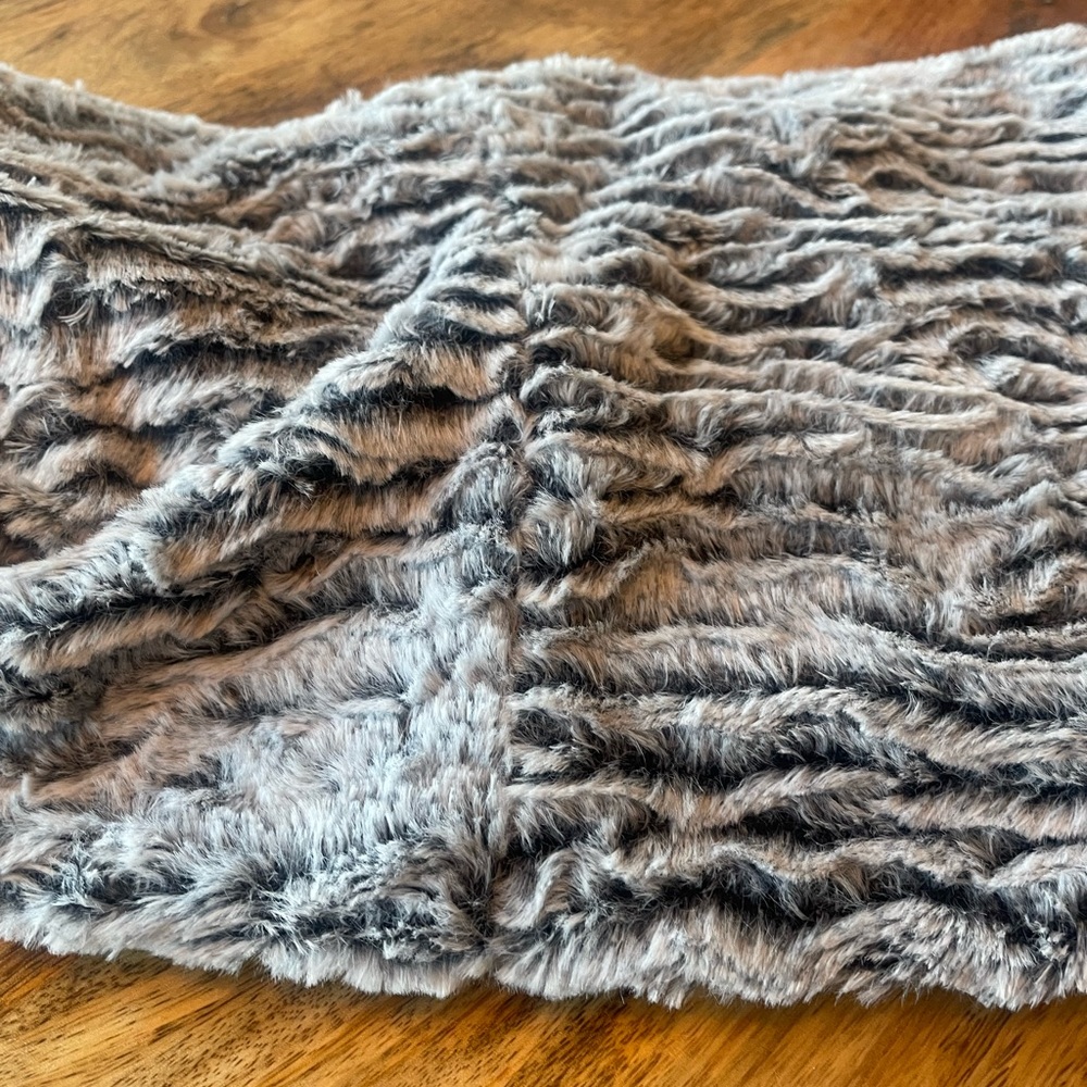 Mia & Tess wrap around neck scarf - Picture 6 of 12